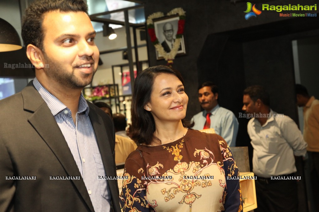 Amala Akkineni launches Lawrence And Mayo Opticals, Hyderabad