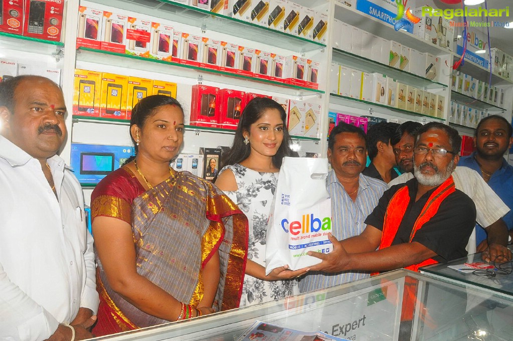 Grand Launch of 58th Cellbay at Sadasivpet by Soumya Venugopal