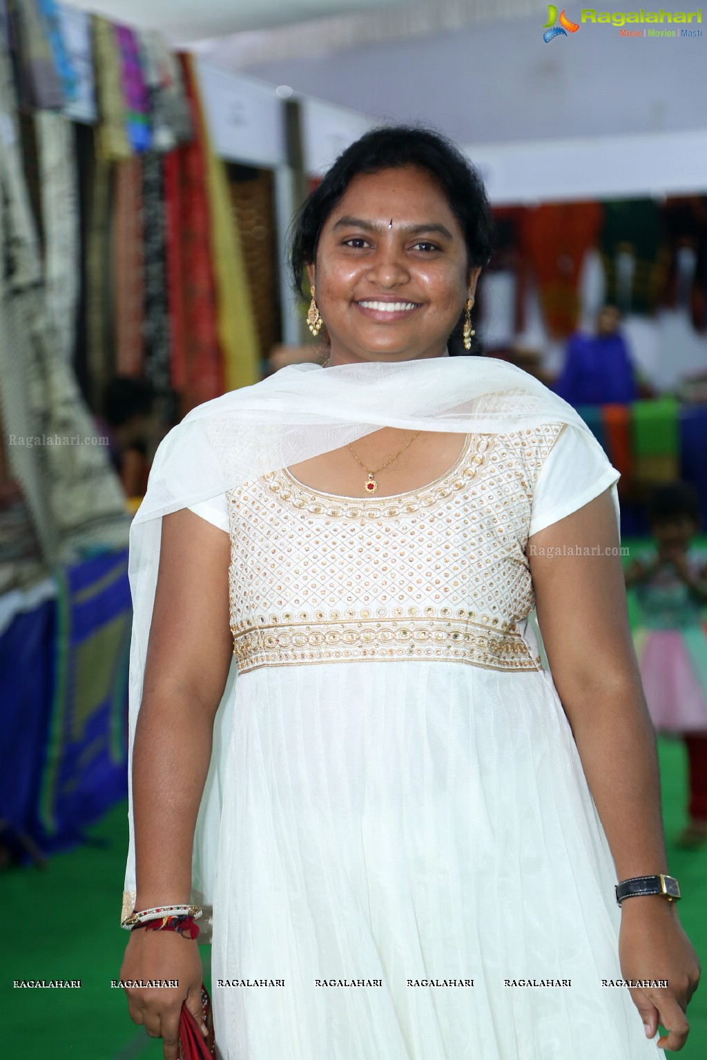 Golkonda Handlooms Exhibition at LB Nagar