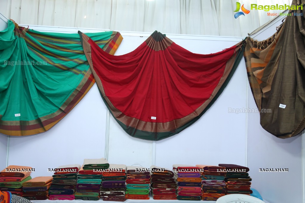 Golkonda Handlooms Exhibition at LB Nagar