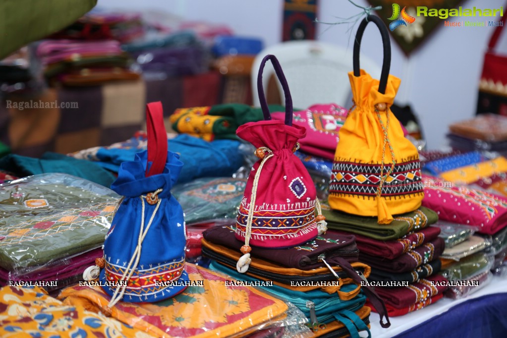 Golkonda Handlooms Exhibition at LB Nagar