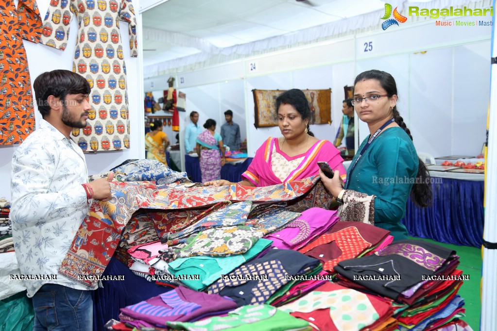 Golkonda Handlooms Exhibition at LB Nagar