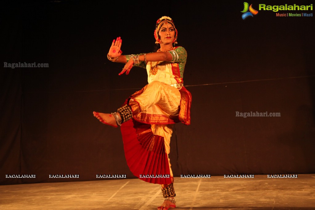 Kuchipudi Dance Performance by Haleem Khan at Agaaz-e-Baatcheet Program