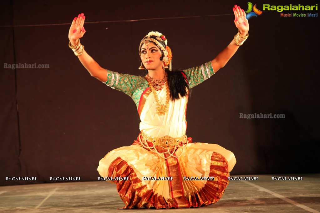 Kuchipudi Dance Performance by Haleem Khan at Agaaz-e-Baatcheet Program