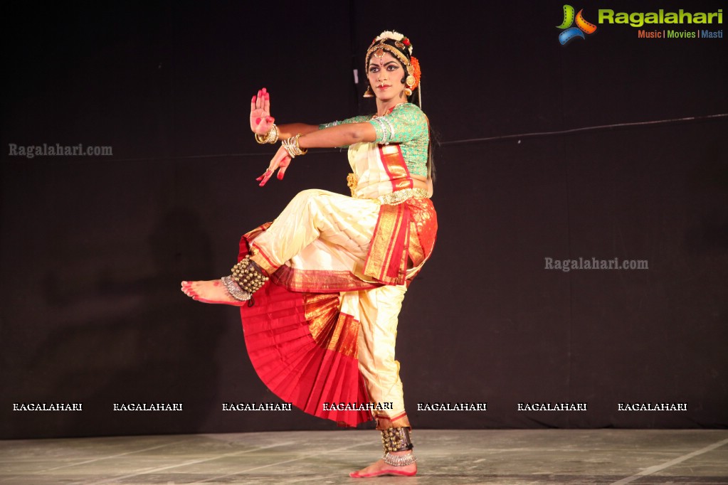Kuchipudi Dance Performance by Haleem Khan at Agaaz-e-Baatcheet Program