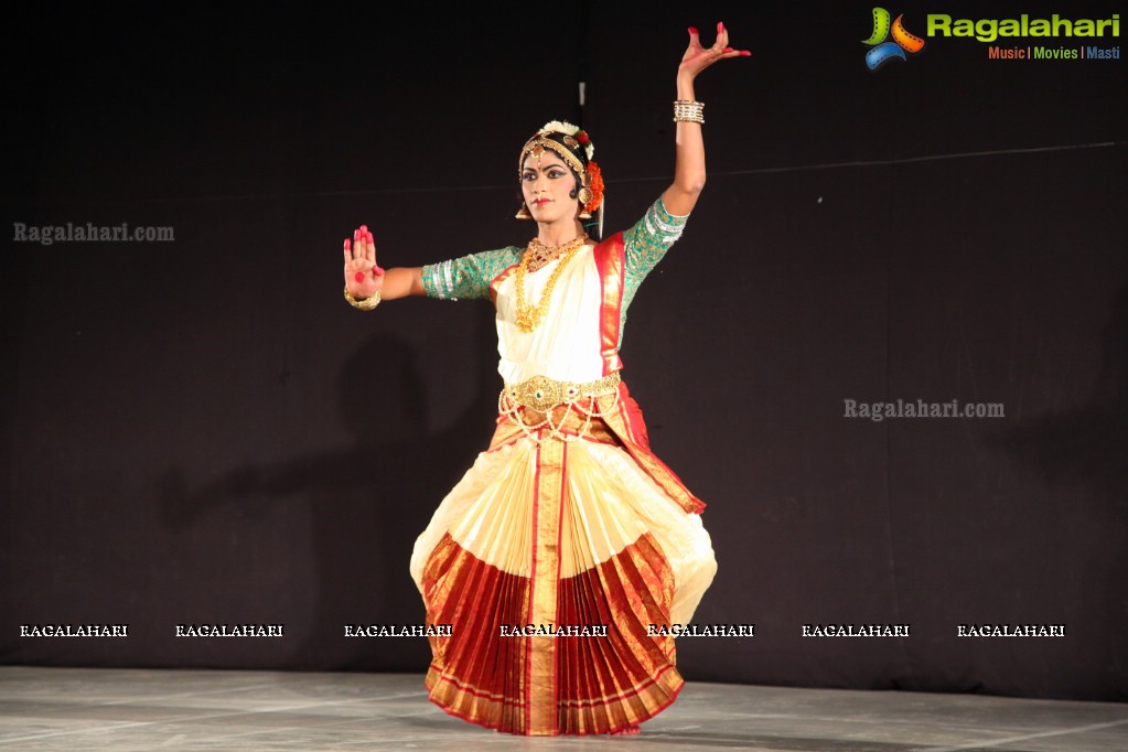 Kuchipudi Dance Performance by Haleem Khan at Agaaz-e-Baatcheet Program