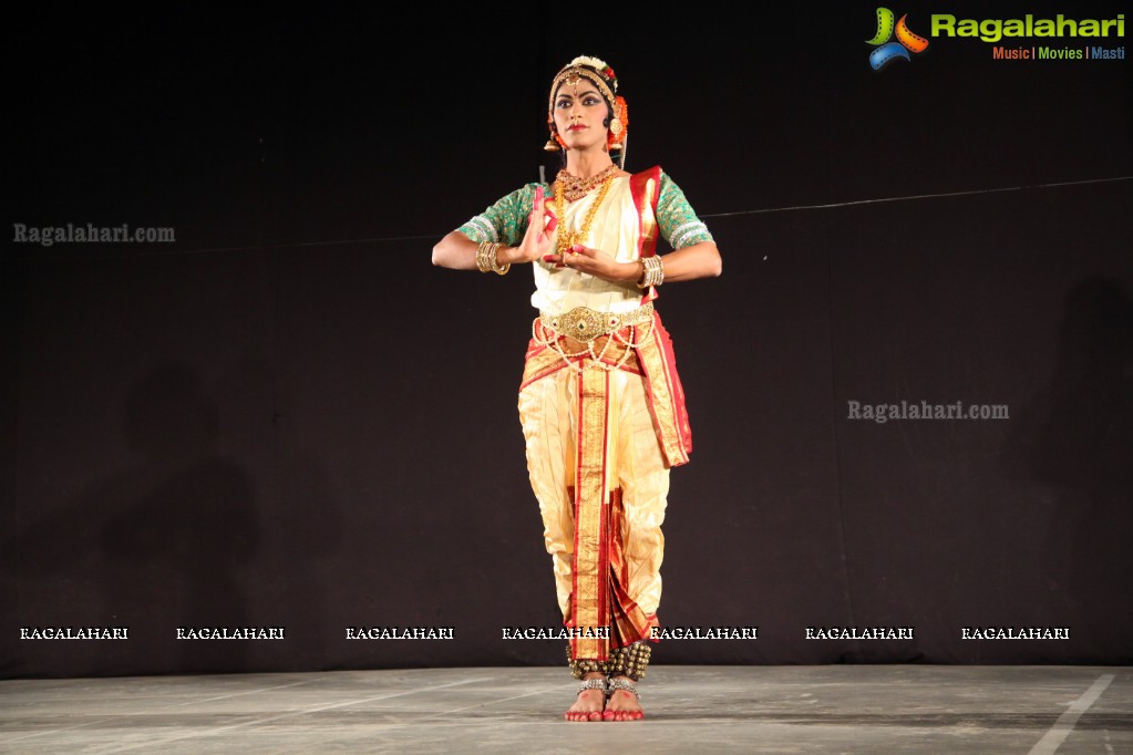 Kuchipudi Dance Performance by Haleem Khan at Agaaz-e-Baatcheet Program