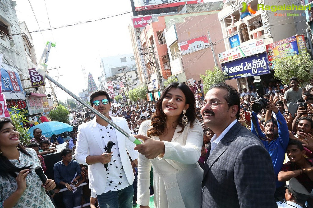 Hebah Patel Launches B New Mobile Store at Tenali