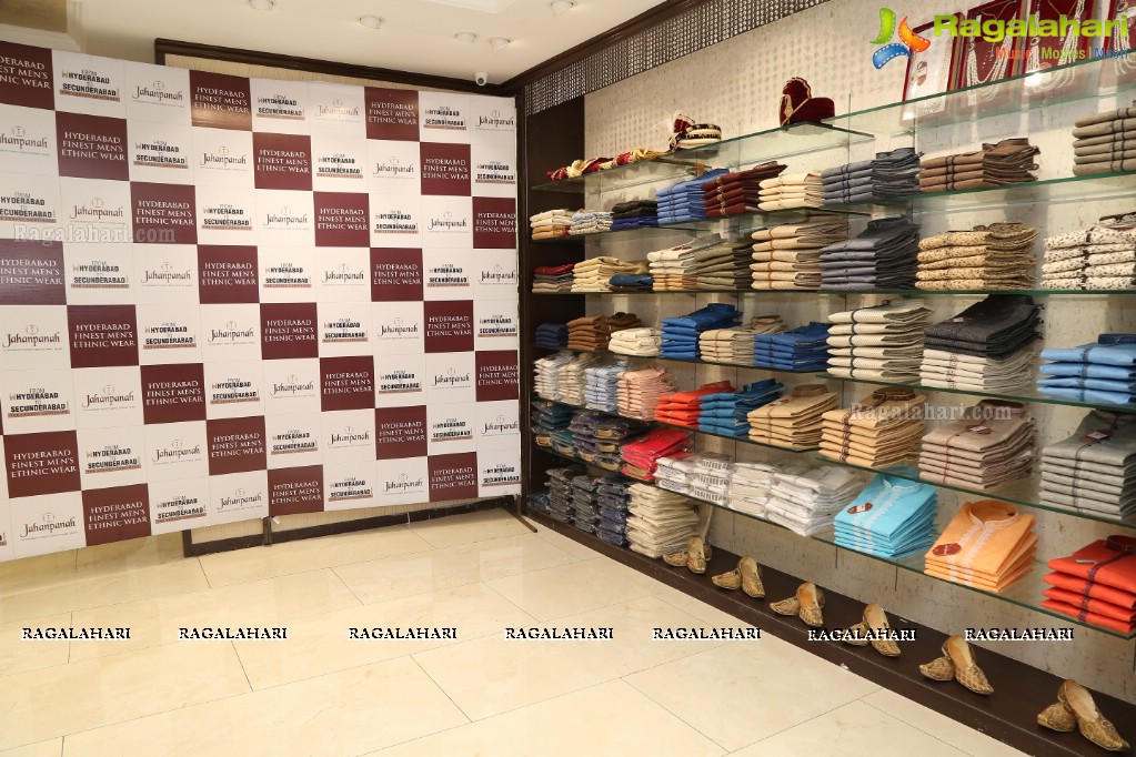 Nikhil inagurates Jahanpanah Secunderabad Store