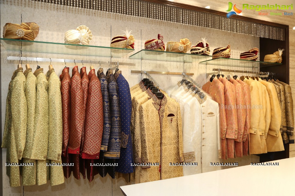 Nikhil inagurates Jahanpanah Secunderabad Store