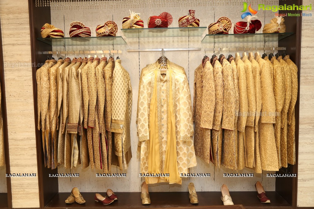 Nikhil inagurates Jahanpanah Secunderabad Store