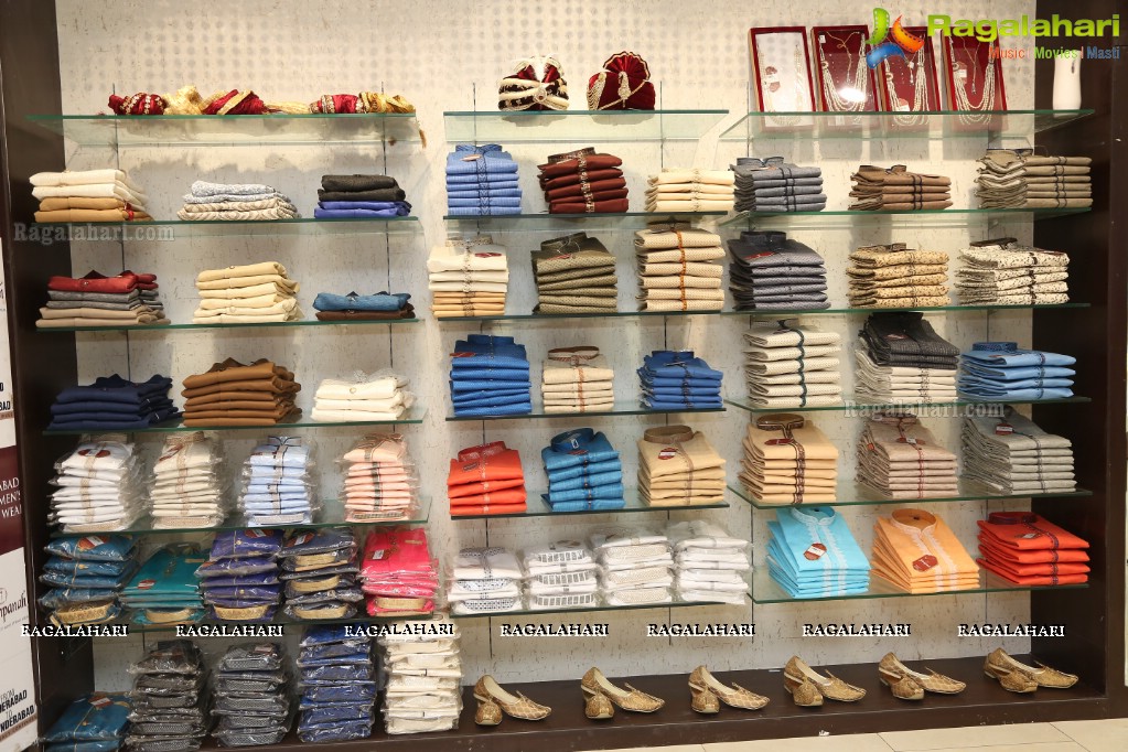 Nikhil inagurates Jahanpanah Secunderabad Store