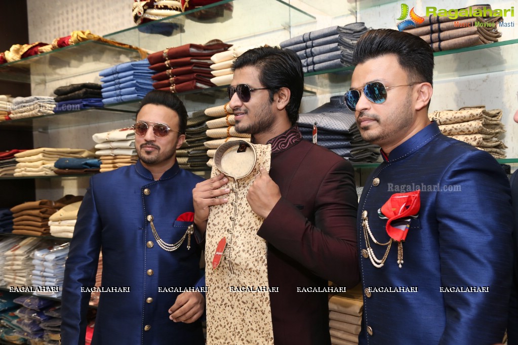 Nikhil inagurates Jahanpanah Secunderabad Store