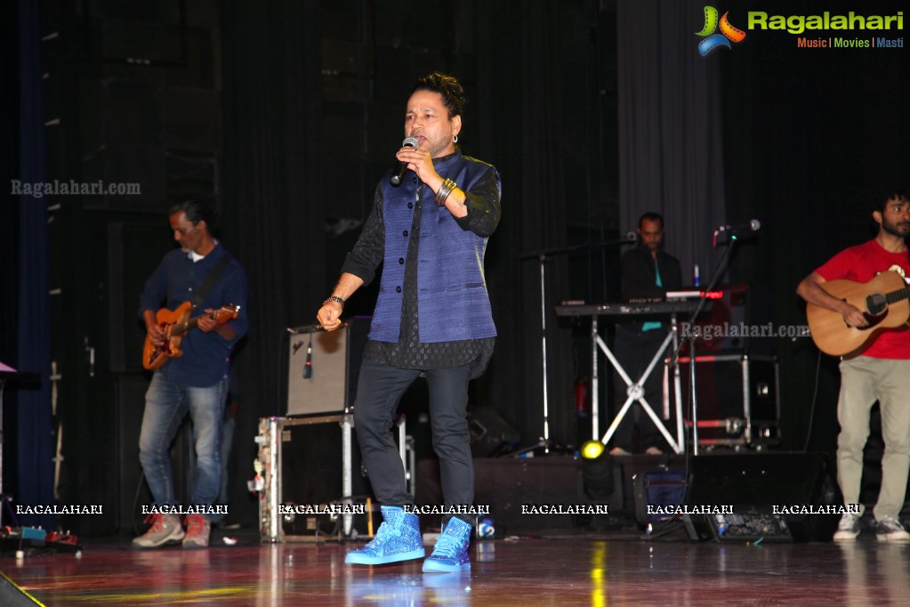 Music Concert by Kailash Kher at Shilpa Kala Vedika