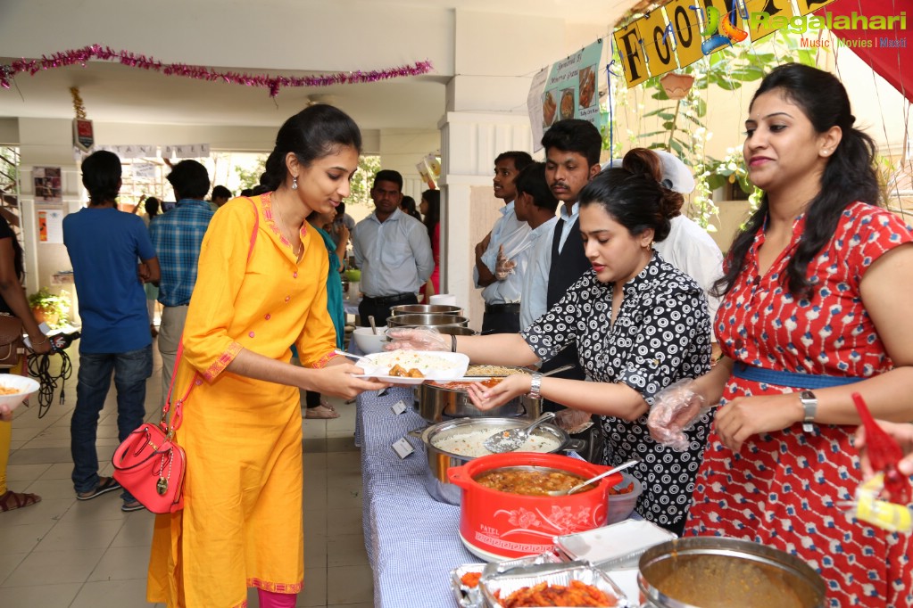 Khaan Paan Dukaan at Sankalp