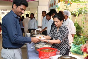 Khaan Paan Dukaan at Sankalp