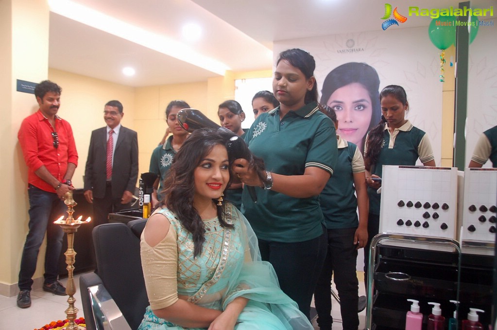 Madhavi Latha Launches Vasundhara Salon at Rajahmundry