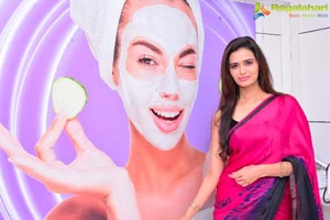 Meenakshi Dixit Naturals Vijayawada