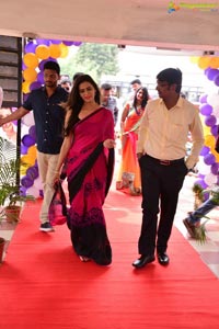 Meenakshi Dixit Naturals Vijayawada