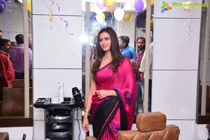 Meenakshi Dixit Naturals Vijayawada