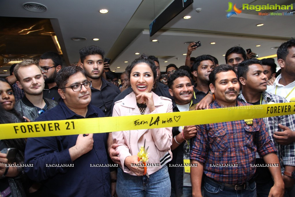 Meet and Greet with Vidya Vox at Forever 21, Forum Sujana Mall