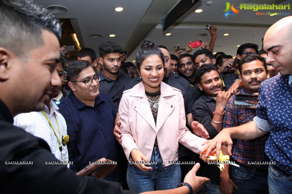 Meet and Greet with Vidya Vox at Forever 21, Forum Sujana Mall