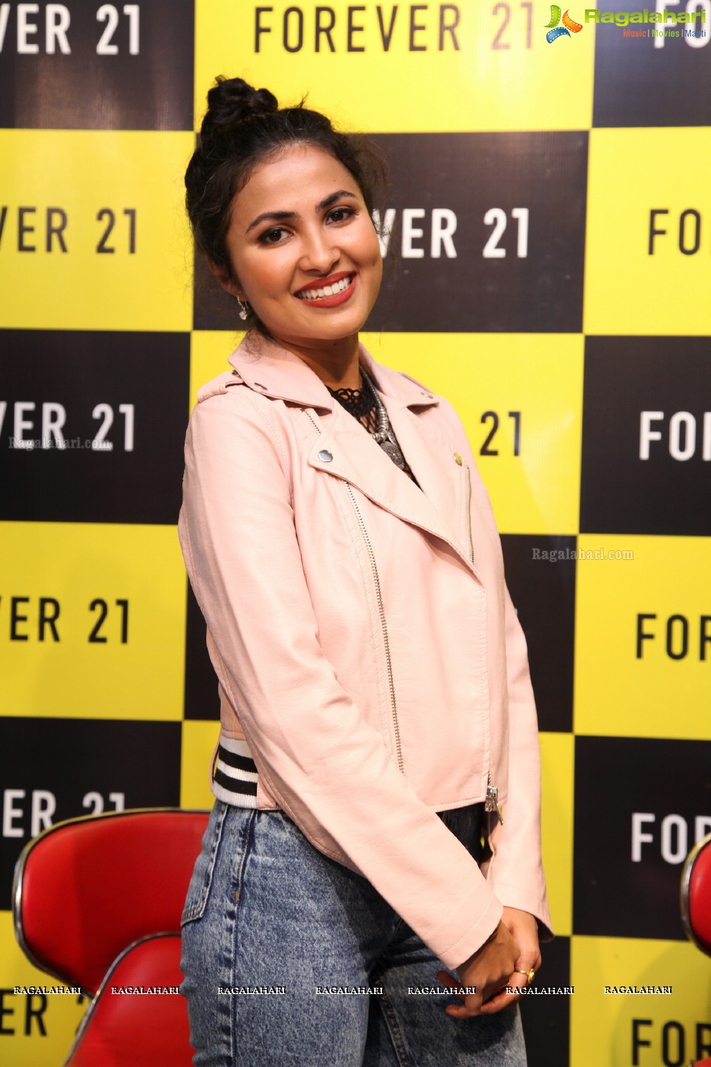 Meet and Greet with Vidya Vox at Forever 21, Forum Sujana Mall
