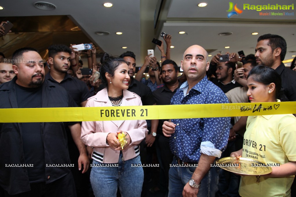 Meet and Greet with Vidya Vox at Forever 21, Forum Sujana Mall