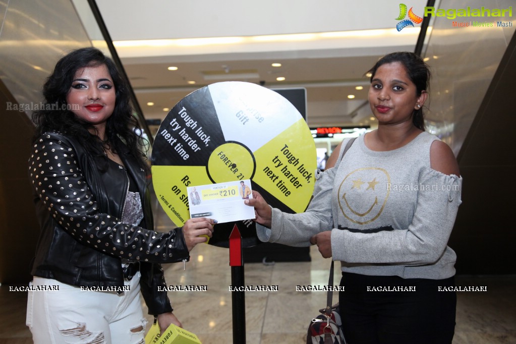 Meet and Greet with Vidya Vox at Forever 21, Forum Sujana Mall