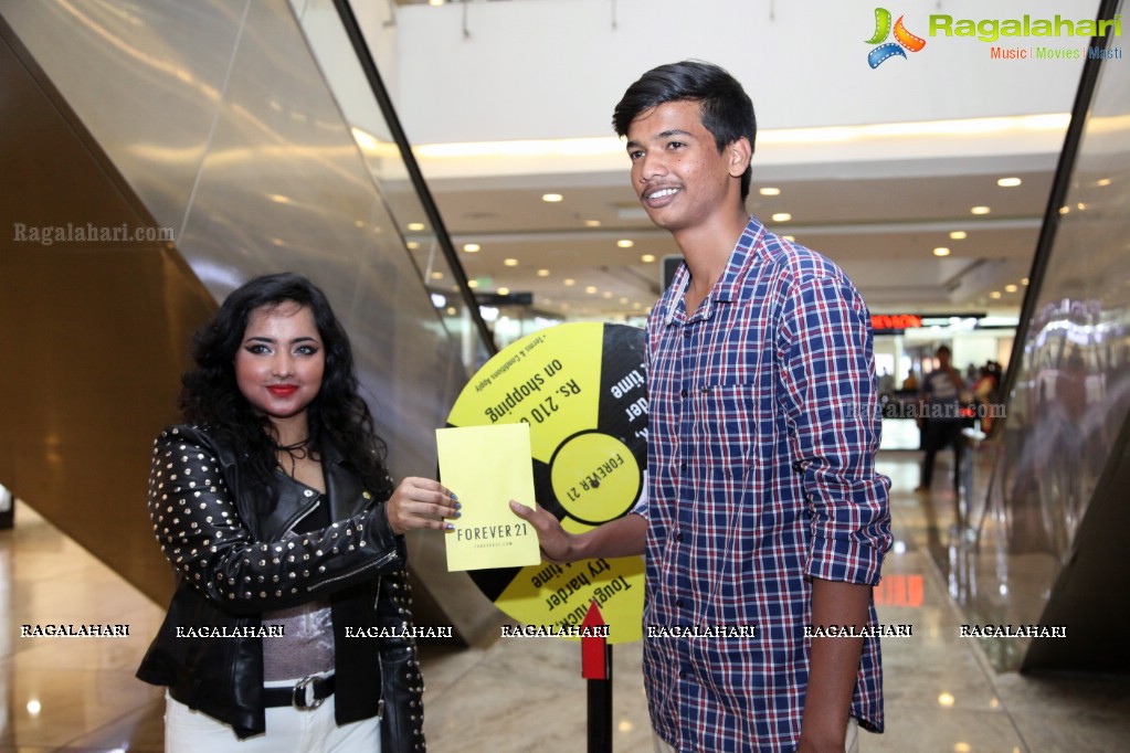 Meet and Greet with Vidya Vox at Forever 21, Forum Sujana Mall