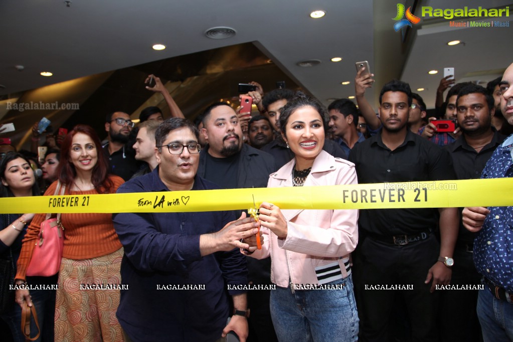 Meet and Greet with Vidya Vox at Forever 21, Forum Sujana Mall