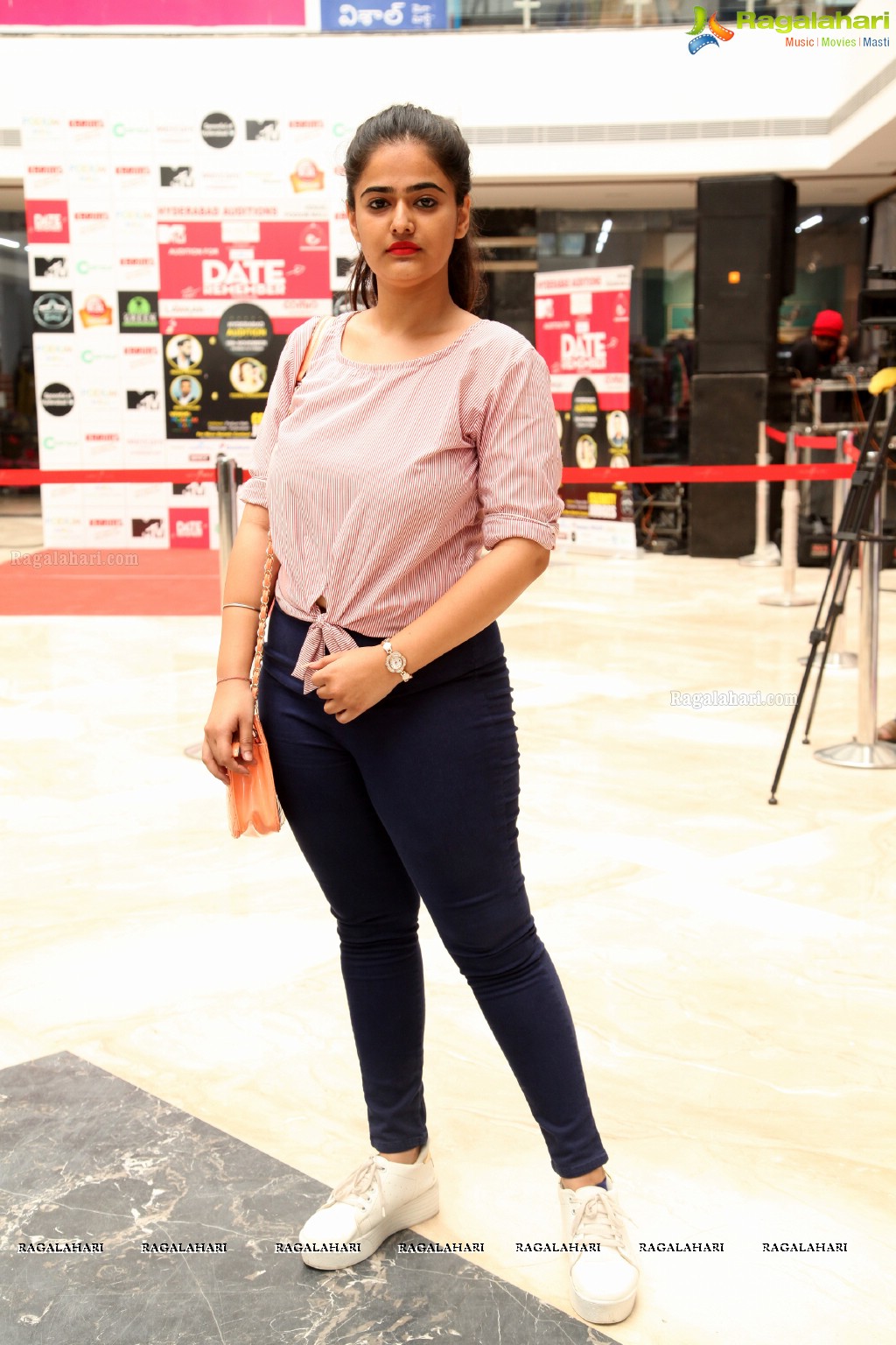 MTV 'A Date To Remember' Auditions at Podium Mall