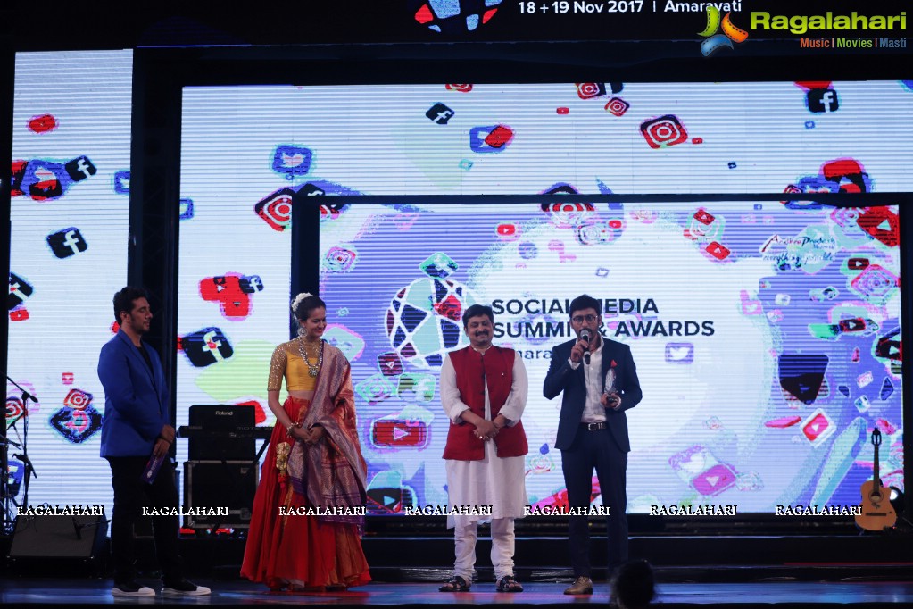 Social Media Awards Summit