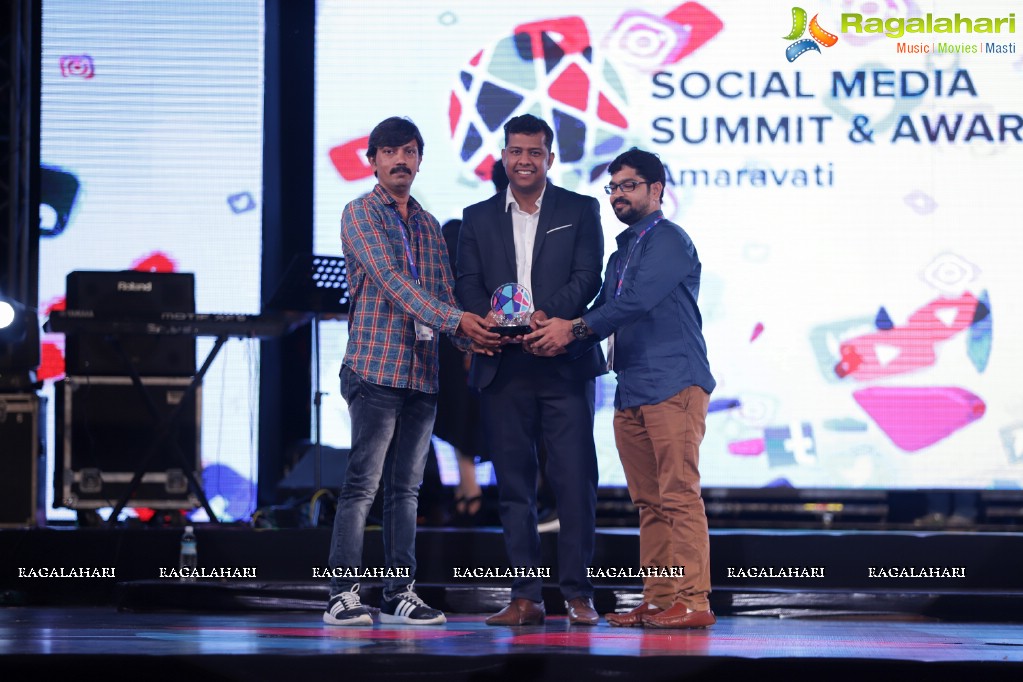 Social Media Awards Summit