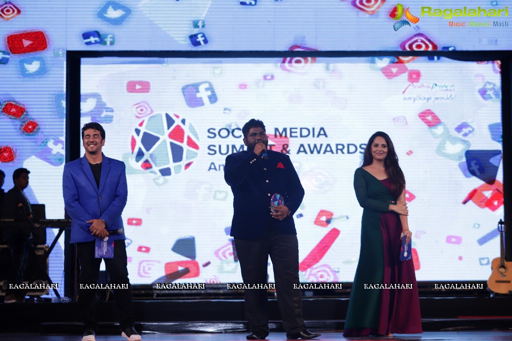 Social Media Awards Summit
