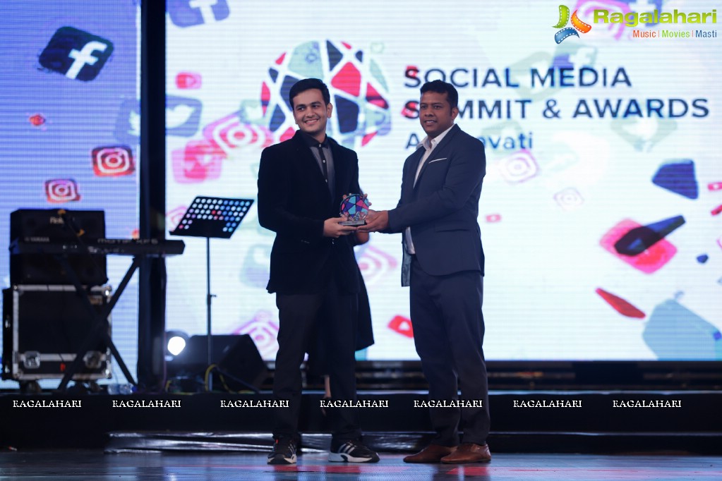 Social Media Awards Summit