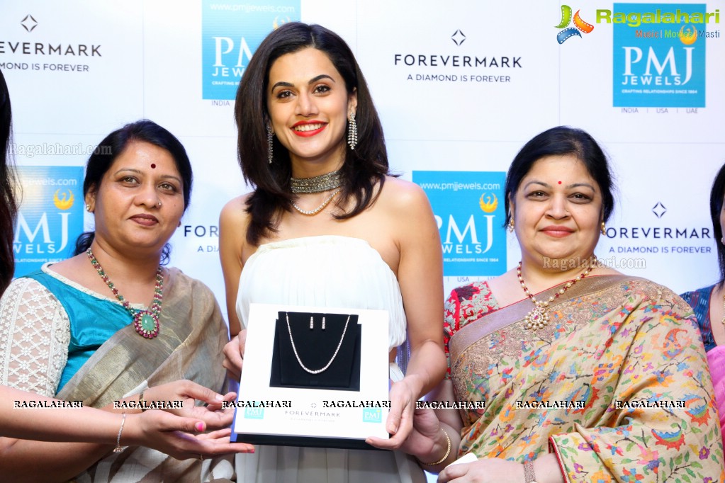 Taapsee Pannu launches Forevermark Diamond Collection at PMJ Jewels