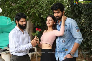 Etuvaipo Nee Parugu Movie Launch