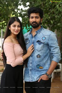 Etuvaipo Nee Parugu Movie Launch