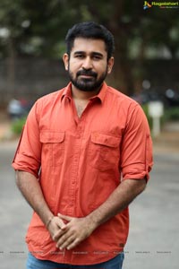 Vijay Antony's Roshagadu Thanks Meet