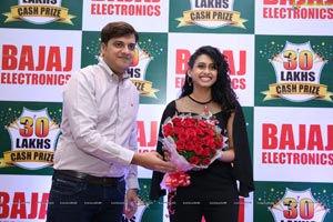 Nitya Naresh Picks up Bajaj Electronics Lucky Draw Winner