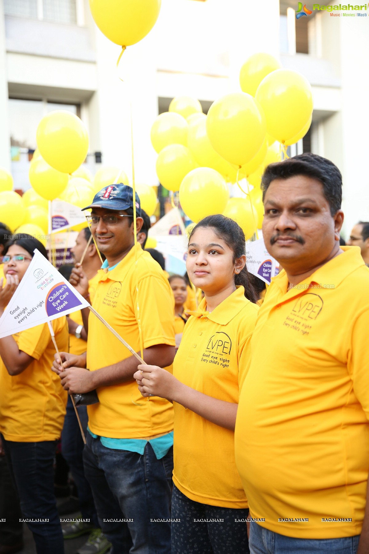 Bollywood Actress Ms. Mahie Gill Flags Off Children’s Eye Care Week 2018 Walk at L V Prasad Eye Institute