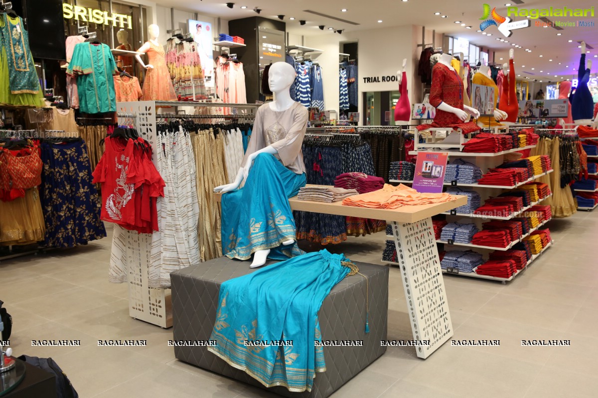 6th fbb Store in Hyderabad, launched by fbb Femina Miss India’18, 2nd Runner-up Shreya Rao