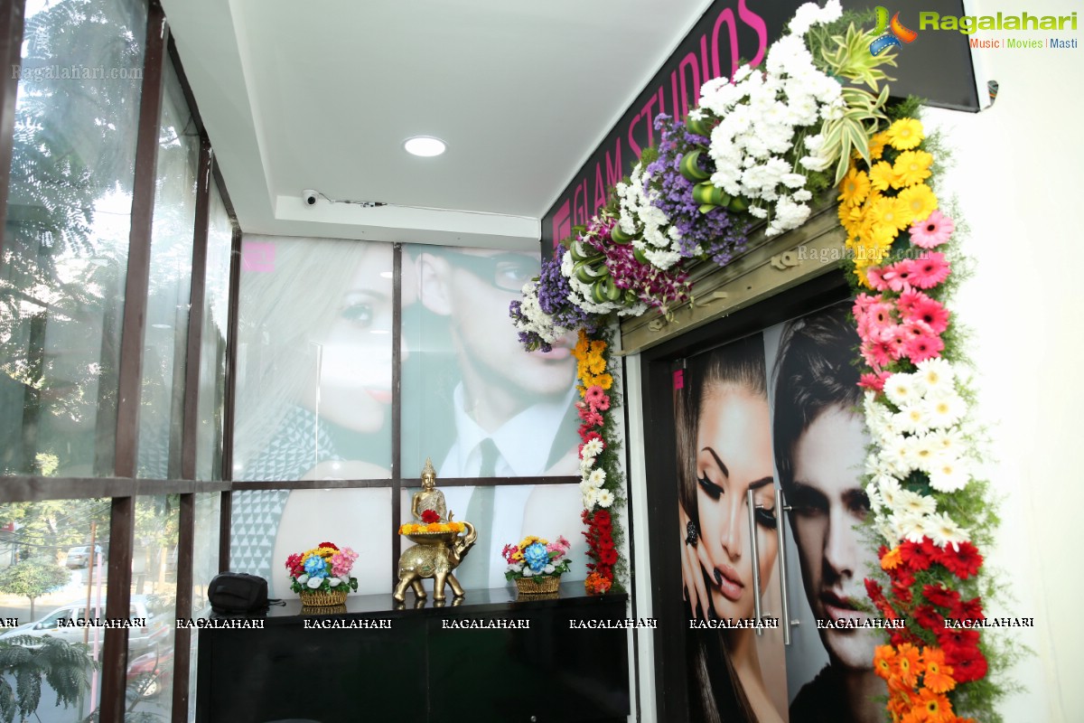 Diksha Panth Inaugurates Glam Studios Unisex Salon at KPHB