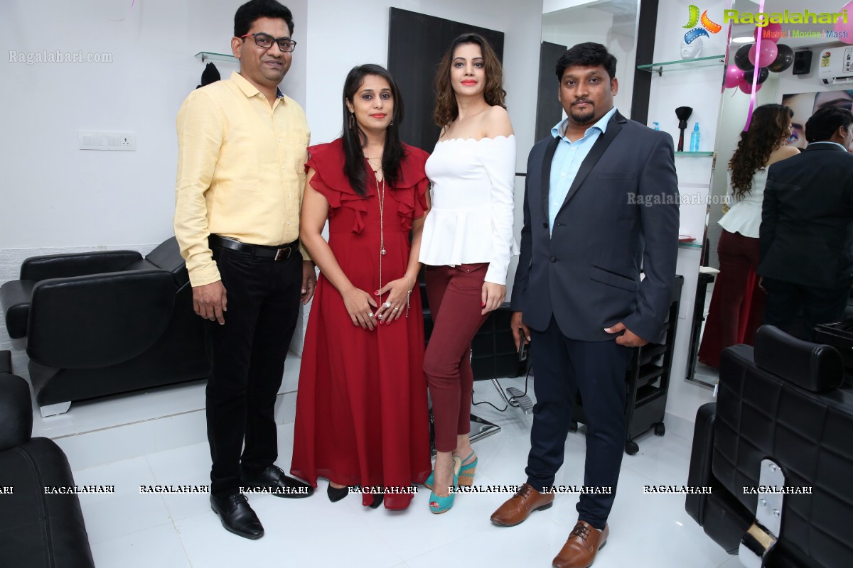 Diksha Panth Inaugurates Glam Studios Unisex Salon at KPHB
