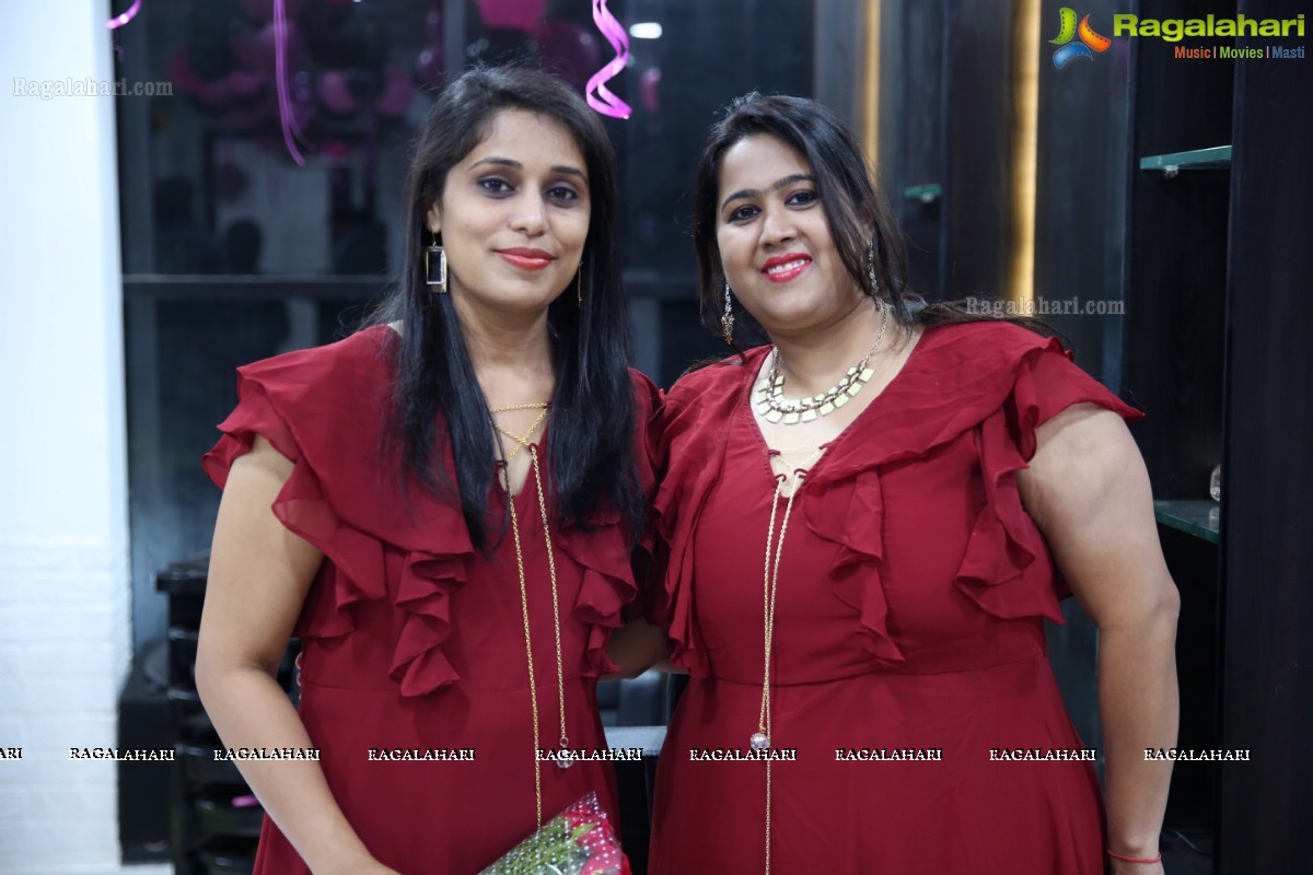 Diksha Panth Inaugurates Glam Studios Unisex Salon at KPHB