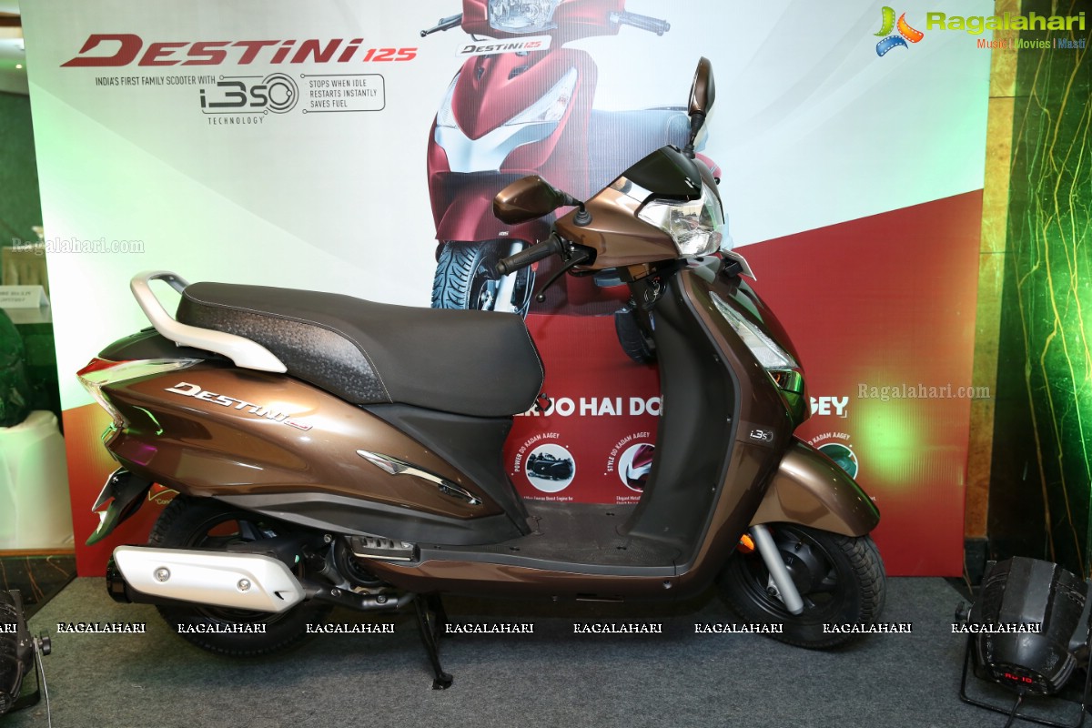 Pullela Gopichand Launches The Hero Motocorp Destini 125