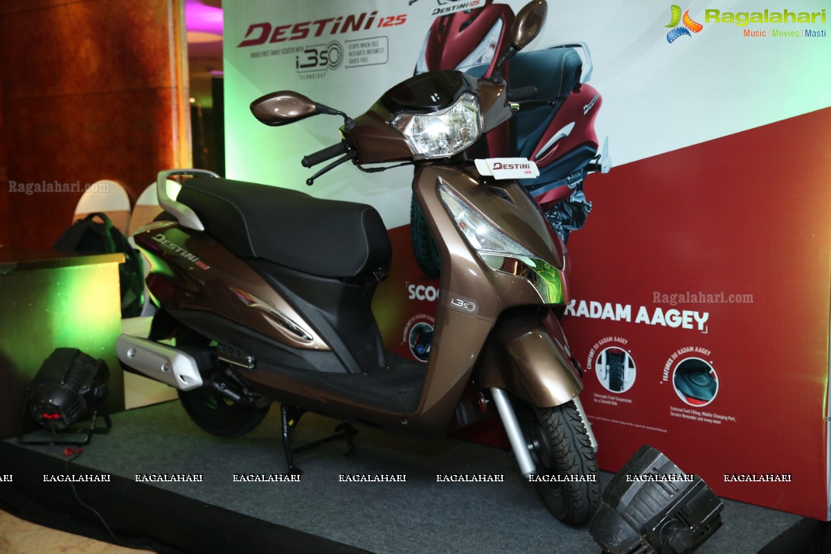 Pullela Gopichand Launches The Hero Motocorp Destini 125
