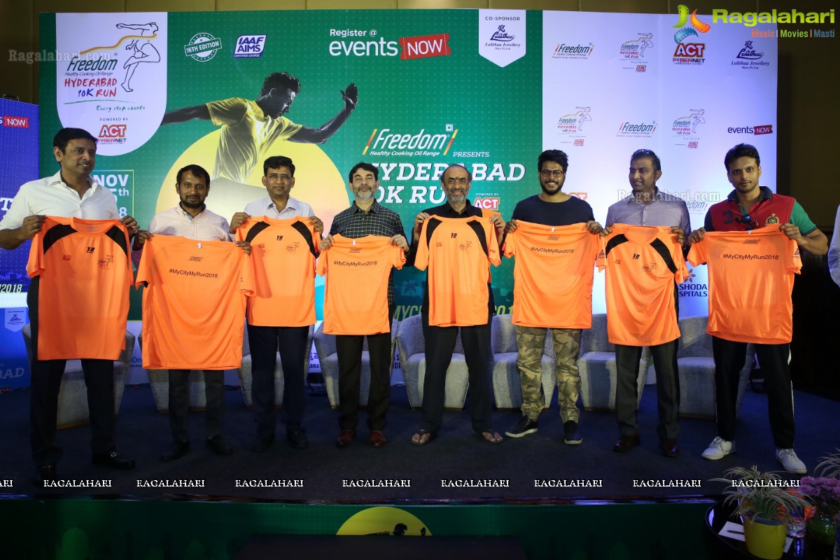 Unveiling the Race T-Shirt and Finishers Medals for Freedom Hyderabad 10K Run 2018