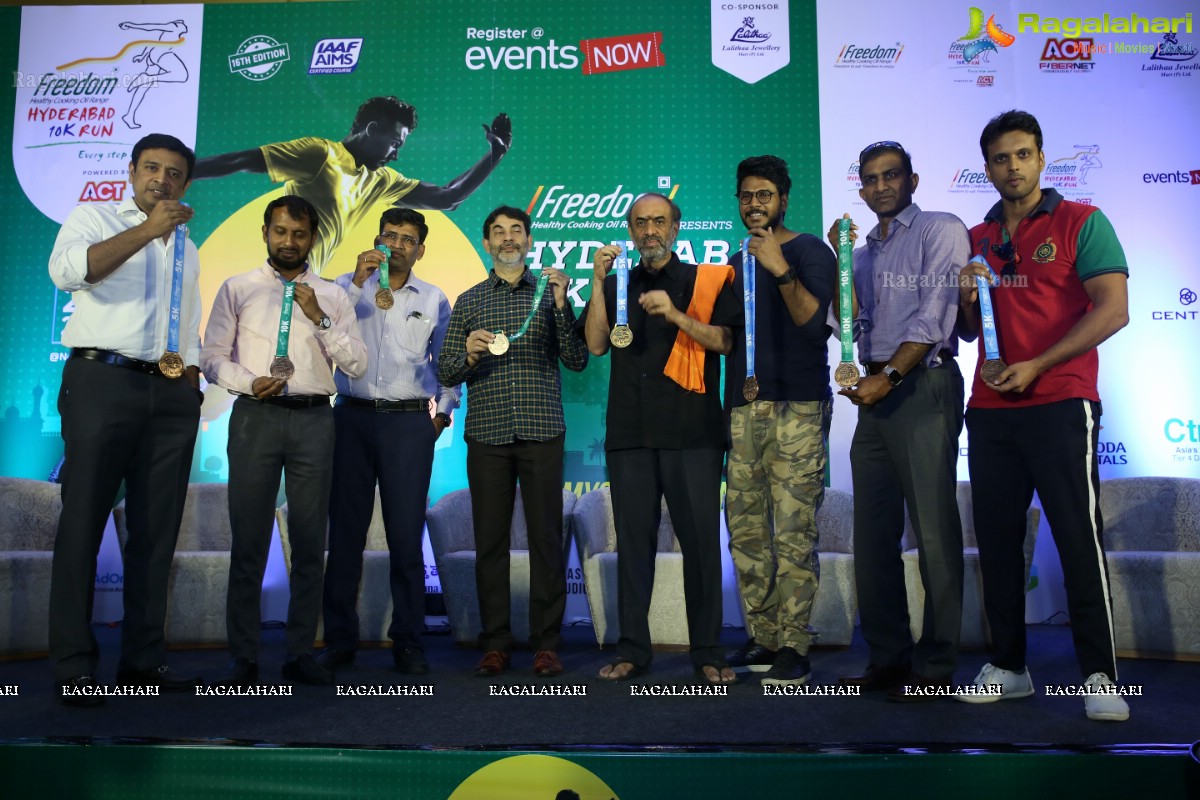 Unveiling the Race T-Shirt and Finishers Medals for Freedom Hyderabad 10K Run 2018